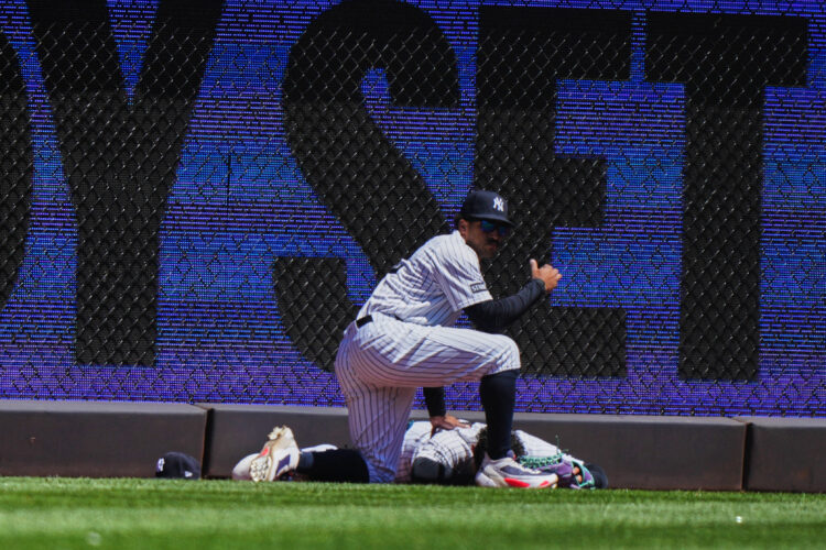 Scary collision at Yankees game